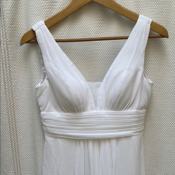 Ever Pretty White V-Neck Sleeveless Gown - Picture 3 of 9